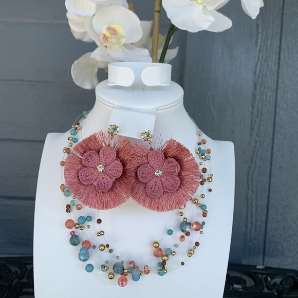 Necklace with Earrings - Picture 5 of 6